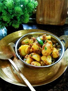 জিরা আলু (Jeera aloo recipe in Bengali) রেসিপির প্রধান ছবি
