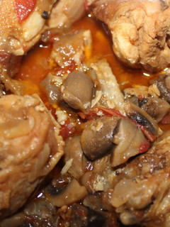 Una foto de Pollo con coca-cola