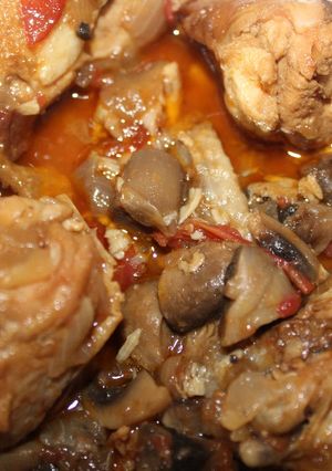 Una foto de Pollo con coca-cola
