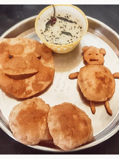 பூரி, தண்ணீ சட்னி poori recipe in tamil செய்முறை முக்கிய புகைப்படம்