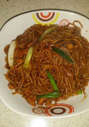 Foto resep Mie goreng irit pedas manis bahan seadanya