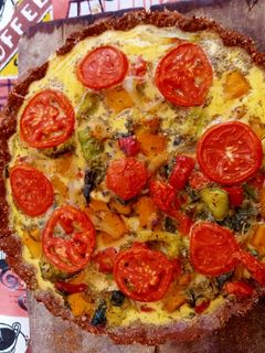 Una foto de Masa de tarta salada de avena y harina de algarroba