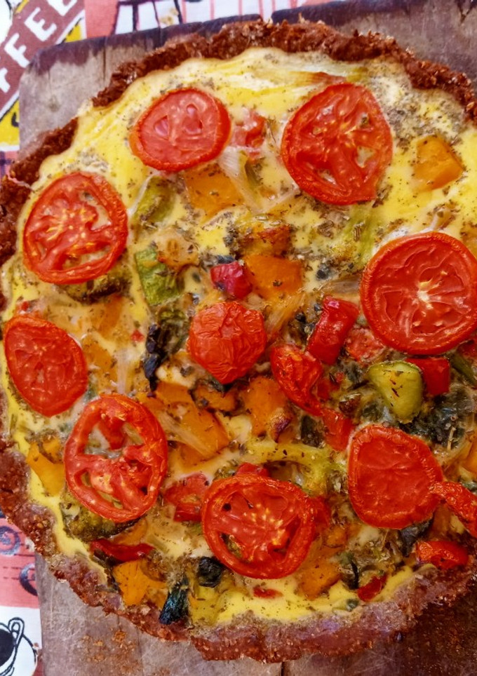 Una foto de Masa de tarta salada de avena y harina de algarroba