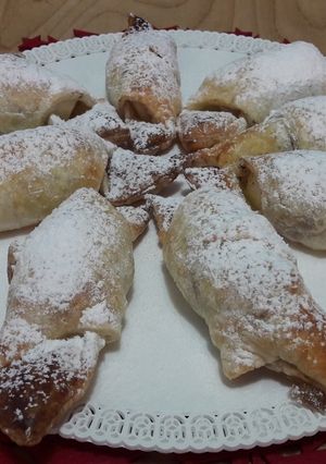 O poză a rețetei Cornuri cu măr.