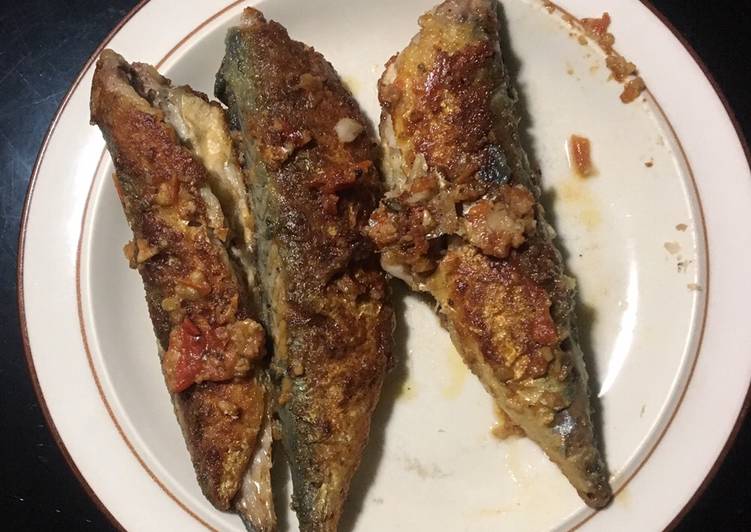 Cara mudah mengolah Ikan kembung panggang teflon Lezat