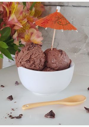 Une photo de Glace au chocolat, sans sorbetière