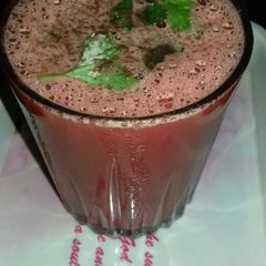 A picture of Carrot juice without sugar for weight lose.