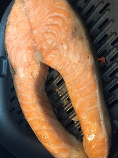 氣炸鍋鮭魚 的食譜成品照片