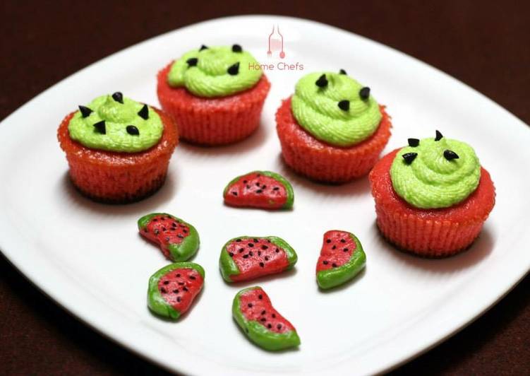 Steps to Make Homemade Watermelon Cupcakes