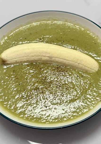 Una foto de Crema de Calabacín con Apio y Champiñones