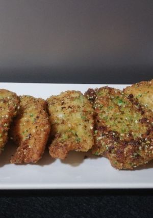 Una foto de Pechuga de pollo con rebozado vegetal