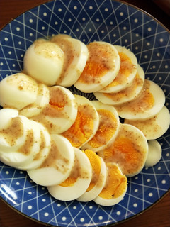 芝麻醬拌水煮蛋 的食譜成品照片