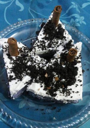 A picture of Blueberry chilled cake without oven.