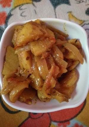 A picture of Aloo pyaz ki sabji.
