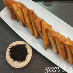 A picture of Baked Khameer.