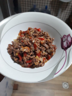 A picture of Minced beef sauce.
