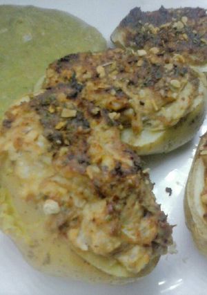 Una foto de Papas rellenas de atún con puré de verduras y avenaz