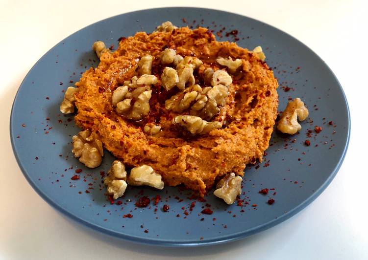Recipe of Speedy Mouhammara (محمّرة) - Red pepper with walnut dip