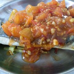 A picture of 酸甜气炸鲈鱼片 Air-fried Seabass with Sweet & Sour Sauce.
