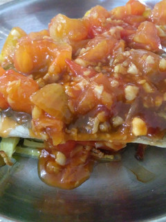 A picture of 酸甜气炸鲈鱼片 Air-fried Seabass with Sweet & Sour Sauce.