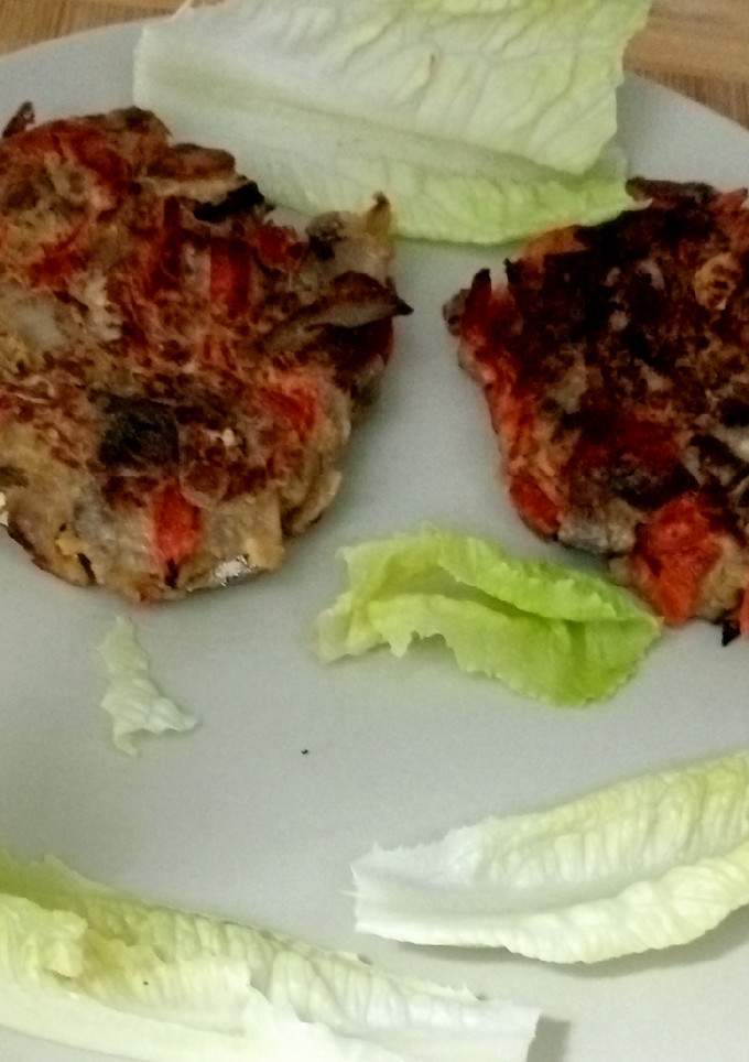 Una foto de 🫓Tortitas de berenjenas 🍆y pimientos en conserva🥫