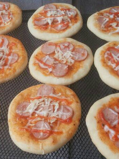 Foto resep Pizza mini empuk *bisa simpan freezer