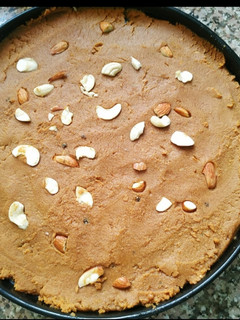 ગોળ પાપડી (Gol Papdi Recipe In Gujarati) રેસીપી મુખ્ય ફોટો