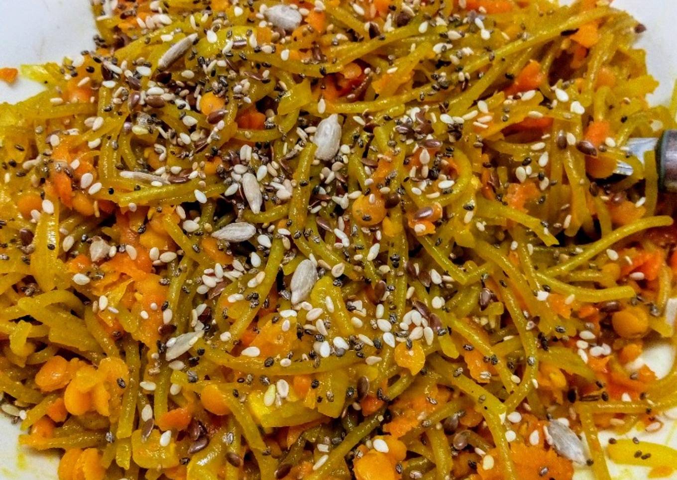 Fideos de arroz con lentejas turcas VEGAN