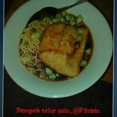 รูปของ Pempek Telur Asin