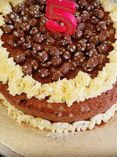 A picture of Birthday cake.
