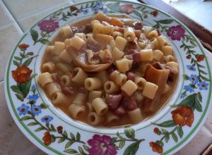 Foto di Pasta, fagioli e cotiche