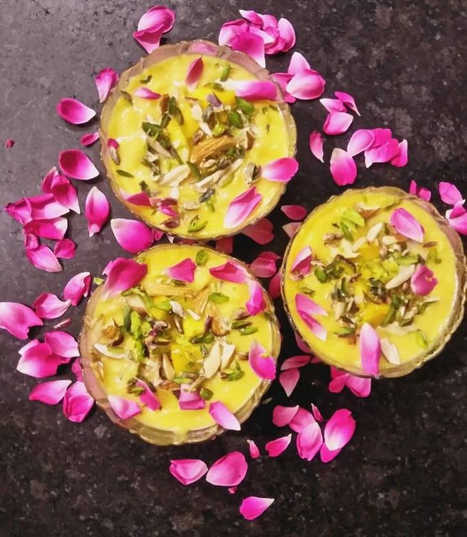 मैंगो फिरनी (Mango phirni recipe in Hindi) रेसिपी मुख्य फोटो