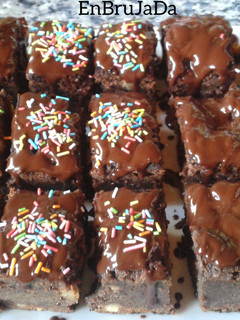 Una foto de 🎄 Brownies Caseros 🎄