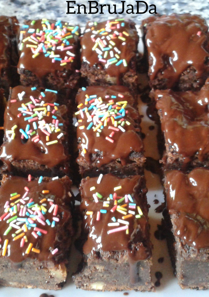 Una foto de 🎄 Brownies Caseros 🎄