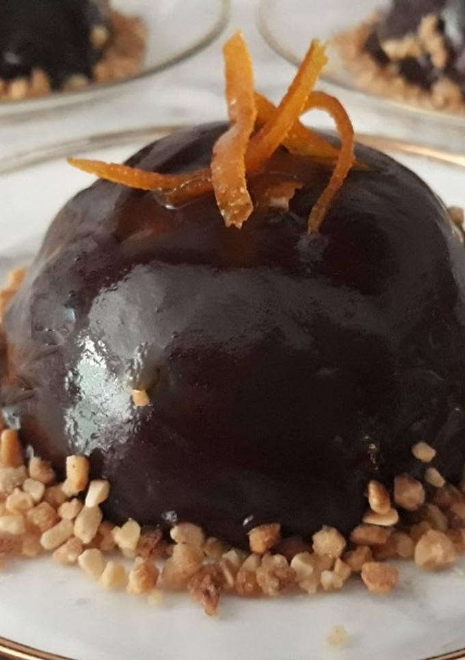 Una foto de Flan de naranja con cobertura de chocolate