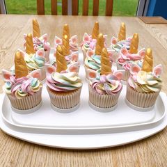 A picture of Unicorn cupcakes.