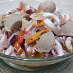 A picture of Tumis Cumi Basah Bakso.