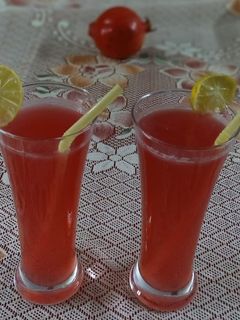 পমেগ্রেনেট জুস(pomegranate juice recipe in Bengali) রেসিপির প্রধান ছবি