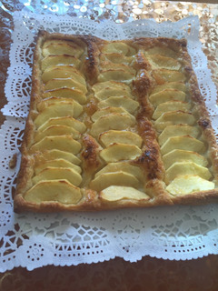 Una foto de Tarta de manzana súper fácil 😜