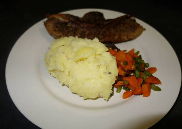 Easiest Way to Prepare Homemade Mashed potatoes with herbs
