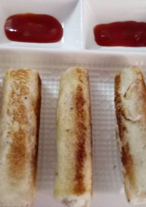 A picture of Bread paneer cigars.