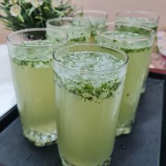 A picture of Lemonade.