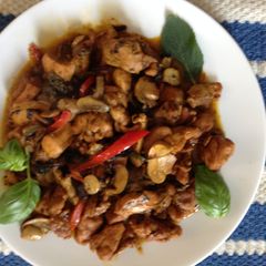 A picture of Bhuna Chicken.