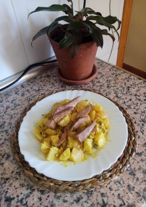 Una foto de Ensalada de patata con melva aliñada a mí estilo