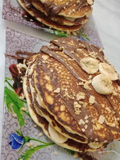 صورة لوصفة بان كيك بالموز وشوكولاتة 🥞🍌🍫🥞