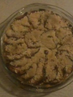 Una foto de Torta de ciruelas con crumble para dos. Libre de gluten