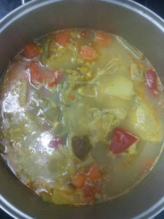 Una foto de Cocido con garbanzos y fideos de sopa