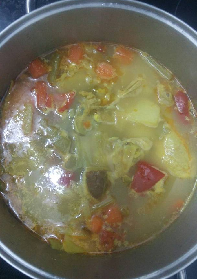 Una foto de Cocido con garbanzos y fideos de sopa