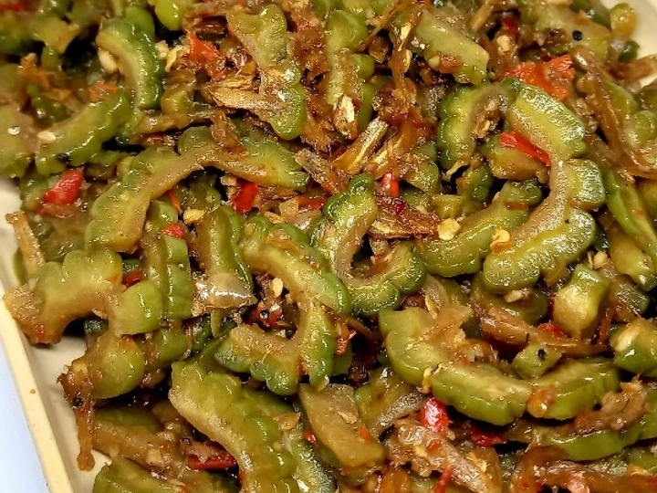 Langkah Gampang Membuat Resep Tumis Pare Ikan Teri yang Menggugah Selera Anti Ribet, Uenak Banget