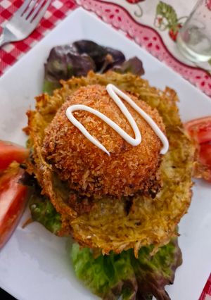 Una foto de Canastillo de papas con Croqueta de Zanahoria